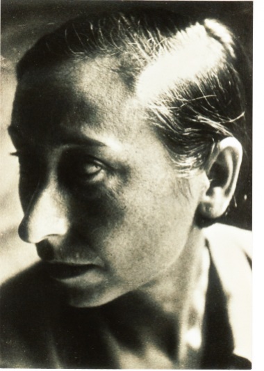 Lucía Sánchez Saornil ( Espanha, 1895-1970).jpg